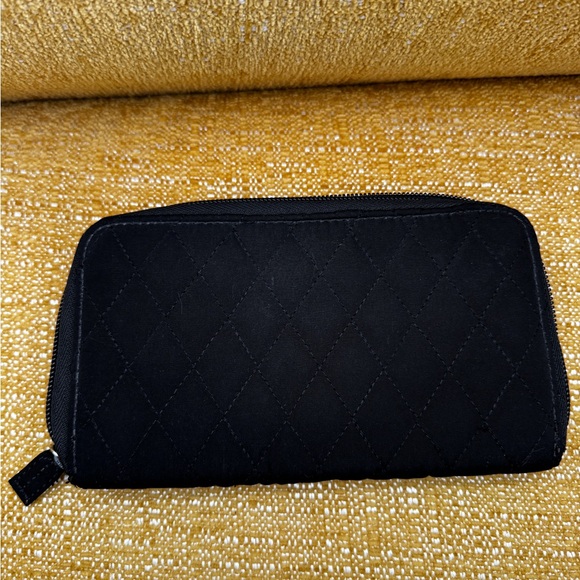 Vera Bradley Black Quilted Wallet EUC - Picture 8 of 8